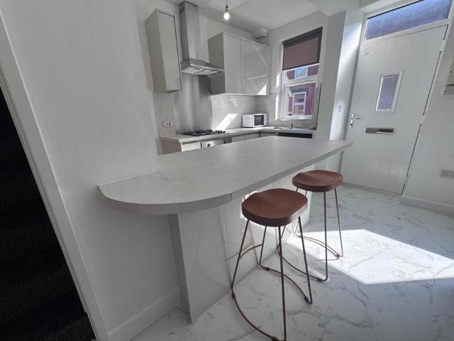 House for rent in Hyde Park, Leeds