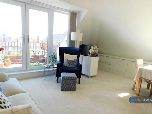 House for rent in Frinton and Walton, Dale Hill