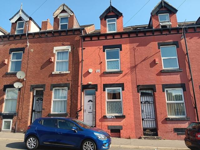House for rent in Hyde Park, West Yorkshire