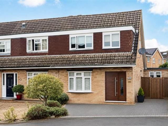 House for rent in Hatching Green, Five Acres