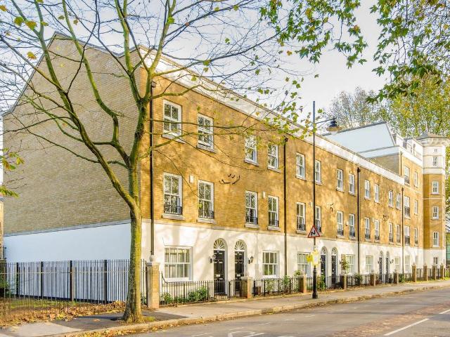 Apartment for rent in The Borough, Greater London