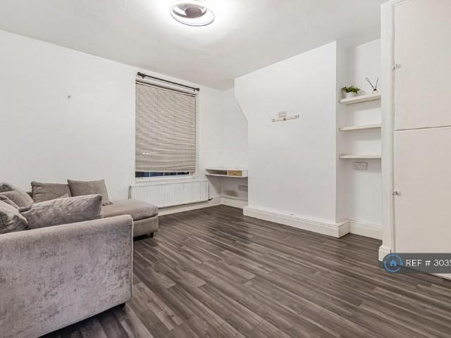 Apartment for rent in Walworth, Greater London