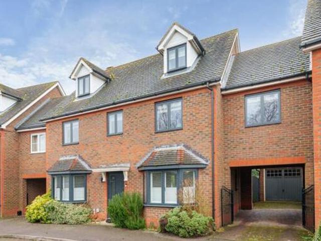 House for sale in Henlow, Bedfordshire