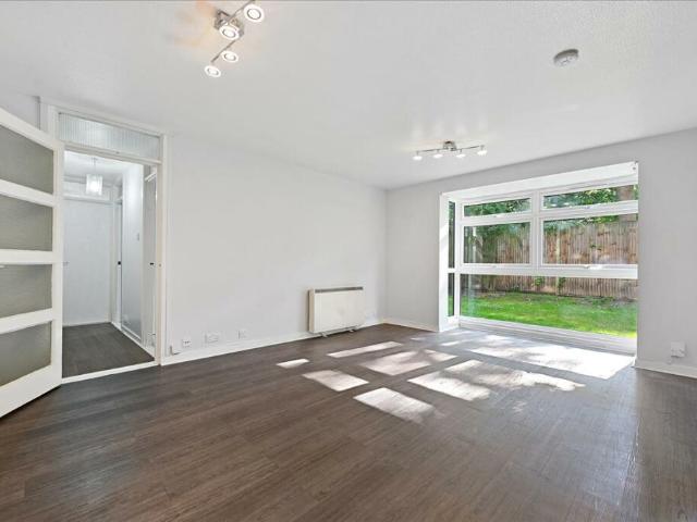 Apartment for rent in London Borough of Ealing, Greater London