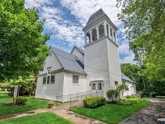 House for sale in Closter, New Jersey