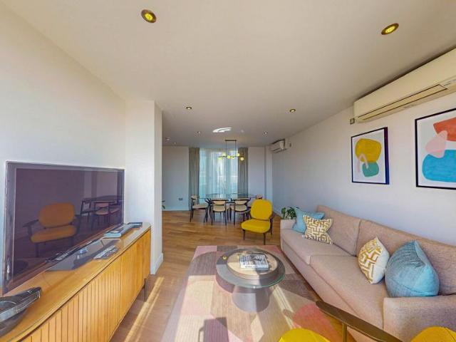 Apartment for rent in Brompton, Greater London
