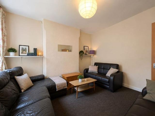 Room for rent in Haddon, East Midlands