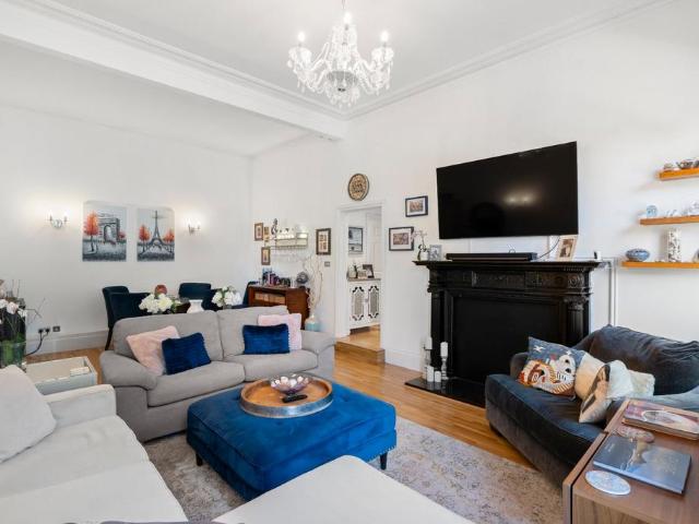 Apartment for rent in South Kensington, Greater London