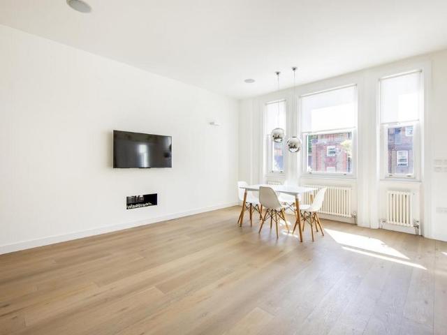 Apartment for rent in South Kensington, Greater London