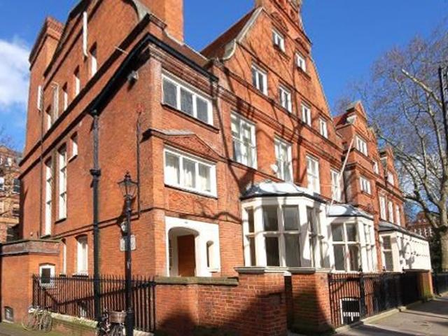 Apartment for rent in South Kensington, Greater London