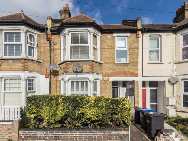Apartment for rent in London Borough of Croydon, Greater London