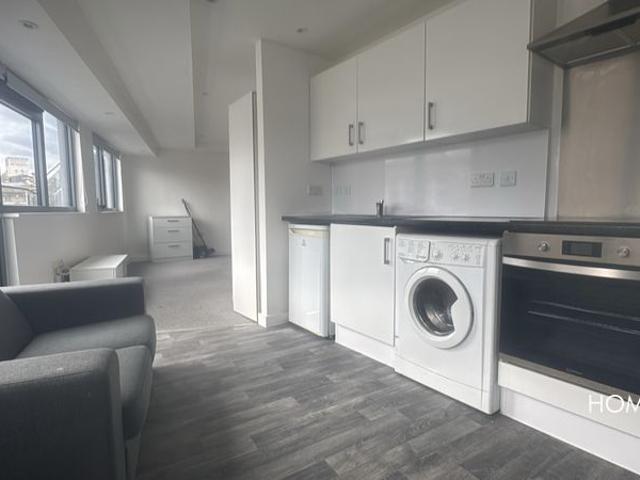 Apartment for rent in Cavern Quarter, Calderstones