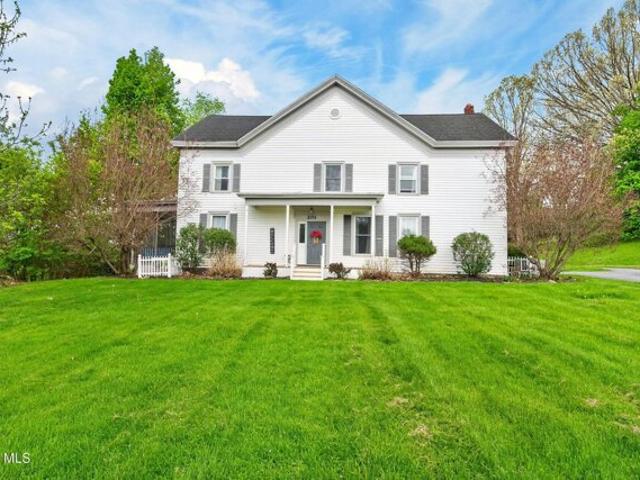 House for sale in Saratoga, New York