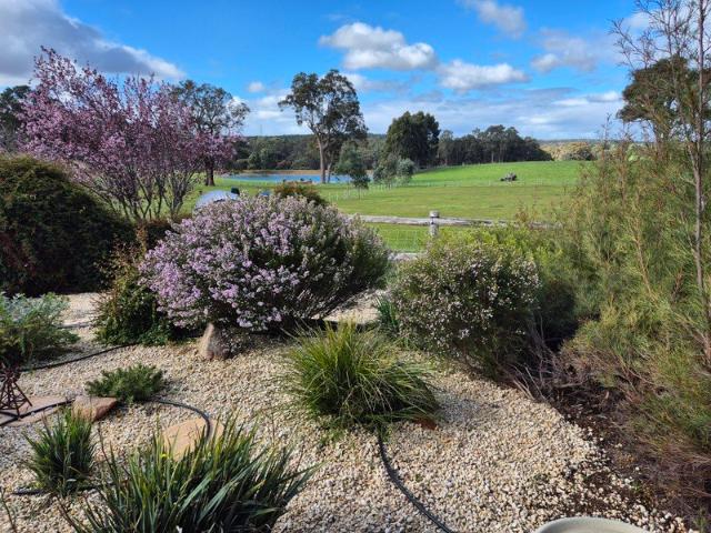 Cottage for sale in Harris River, Western Australia