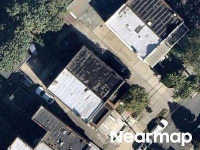 House for sale in The Bronx, Arverne