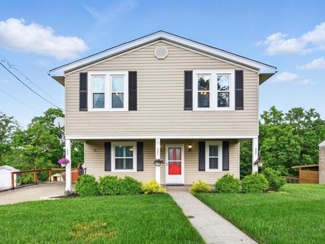 House for sale in Bellevue, Kentucky