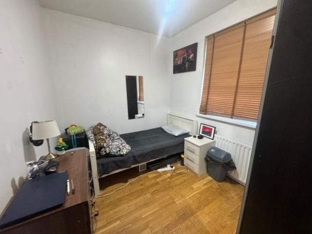 Room for rent in Becontree, Greater London
