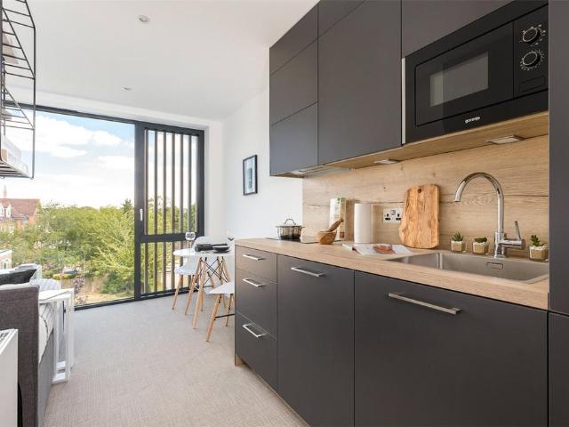 Apartment for rent in Greenhill, Greater London