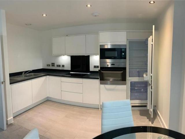 Apartment for rent in Kenton, Greater London