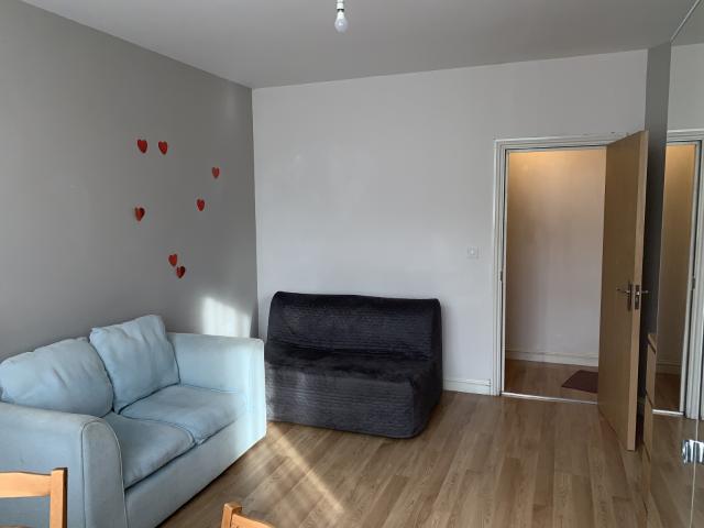 Apartment for rent in Wealdstone, Greater London