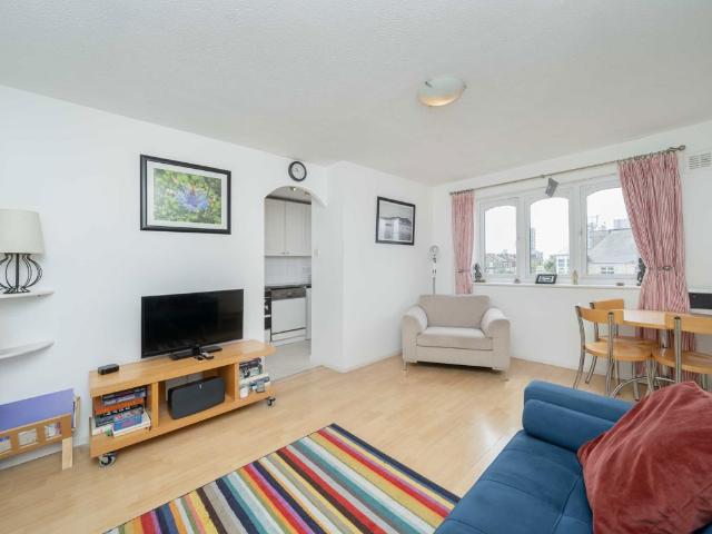 Apartment for rent in Harlesden, Greater London