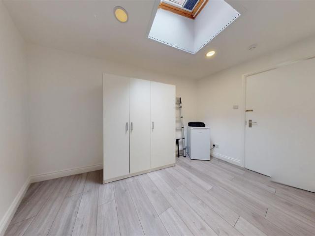 Room for rent in Harlesden, Greater London