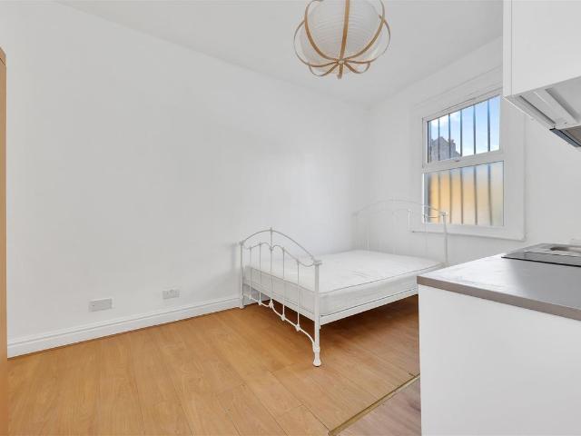 Studio for rent in College Park, Greater London