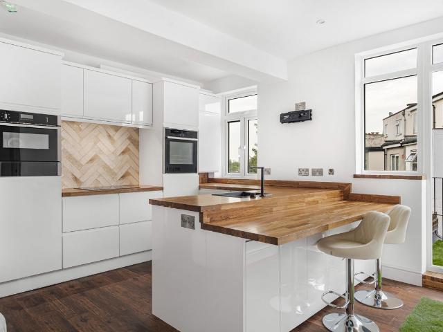 Apartment for rent in Kensal Town, Greater London