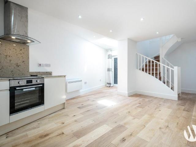 Apartment for rent in Kensal Town, Greater London