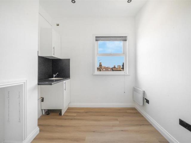 House for rent in Maida Hill, Greater London