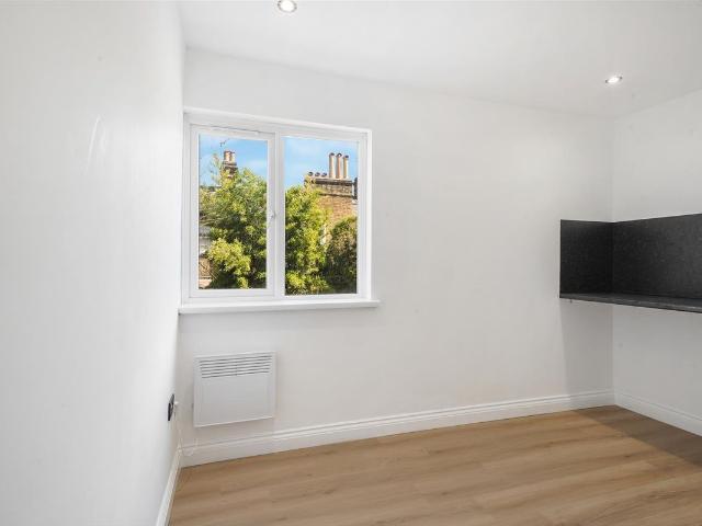 Room for rent in Maida Hill, Greater London