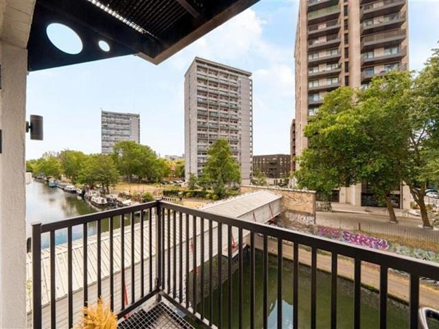 Apartment for rent in Kensal Town, Greater London