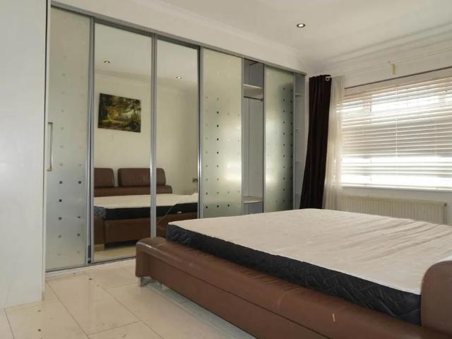 House for rent in Alperton, Greater London