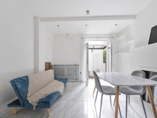 Apartment for rent in Paddington, Greater London