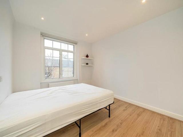 Apartment for rent in Paddington, Isle Of Man