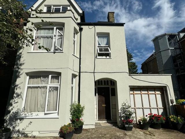 Studio for rent in Sudbury, Greater London