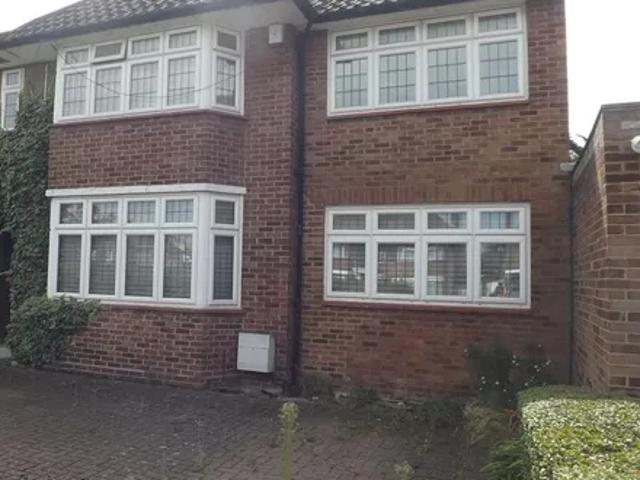 House for rent in Broadfields, Greater London