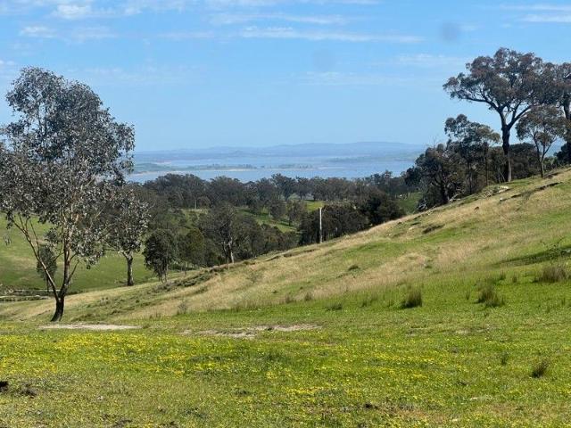 Cottage for sale in Talgarno, Victoria