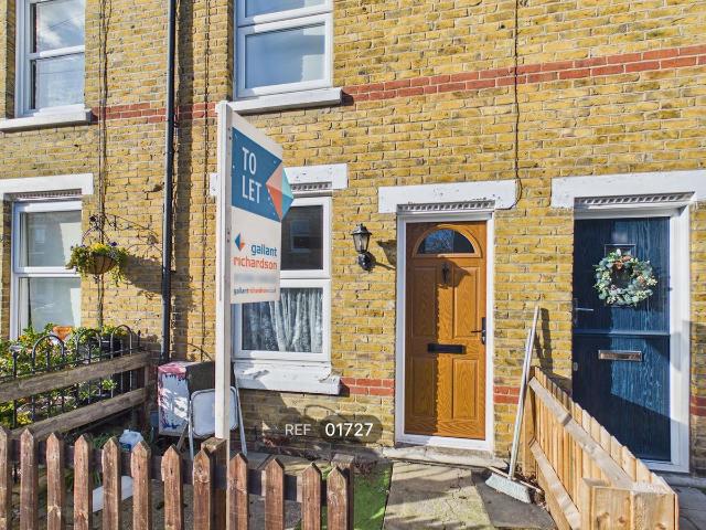 House for rent in Hythe, Fordham Heath