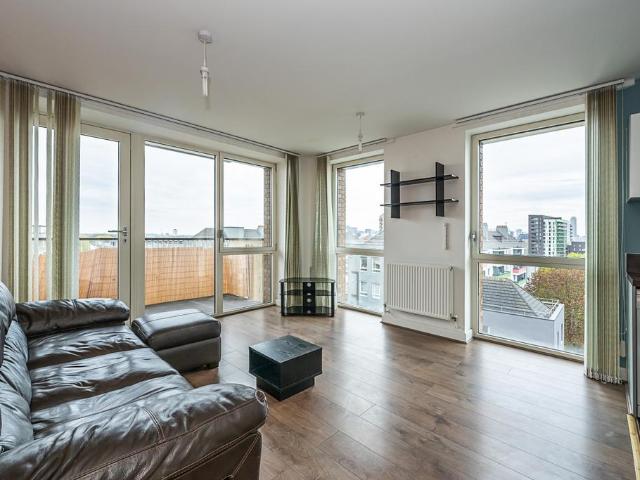 Apartment for rent in Bromley-by-Bow, Poplar Grove