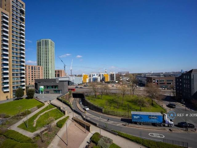 Apartment for rent in Bromley-by-Bow, Poplar Grove