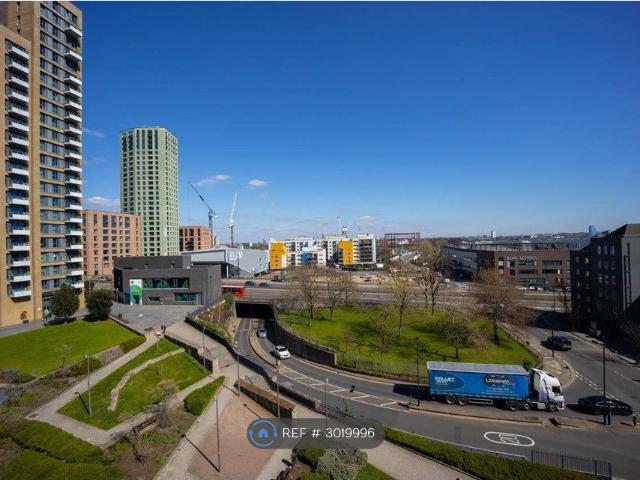 Apartment for rent in Bromley-by-Bow, Poplar Grove