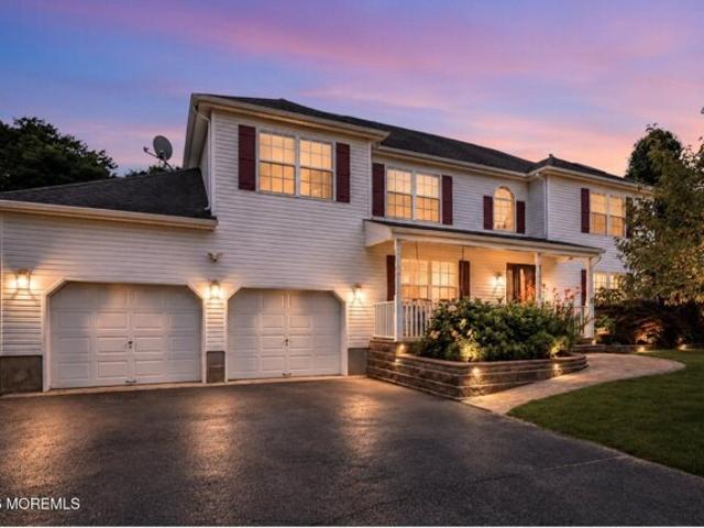 House for sale in Wyncrest Farms, Tinton Falls