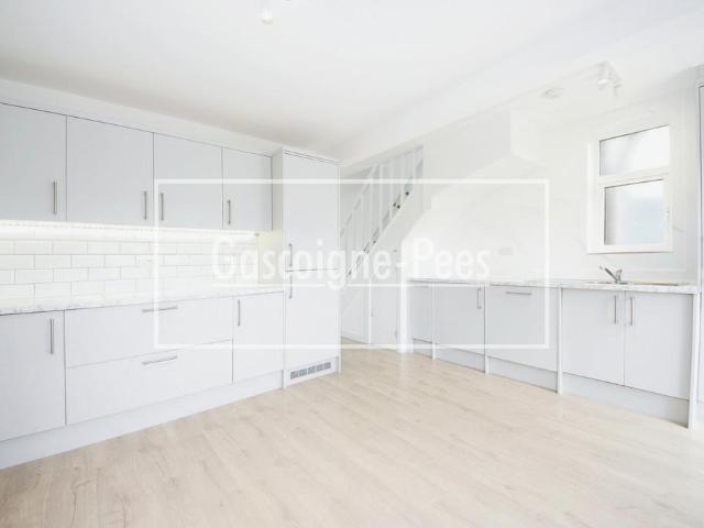 House for rent in Hook, Greater London
