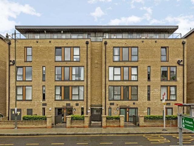 House for rent in London Borough of Merton, Merton Park