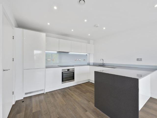 Apartment for rent in London Borough of Merton, Greater London
