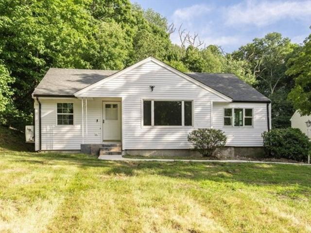 House for sale in North Uxbridge, Massachusetts
