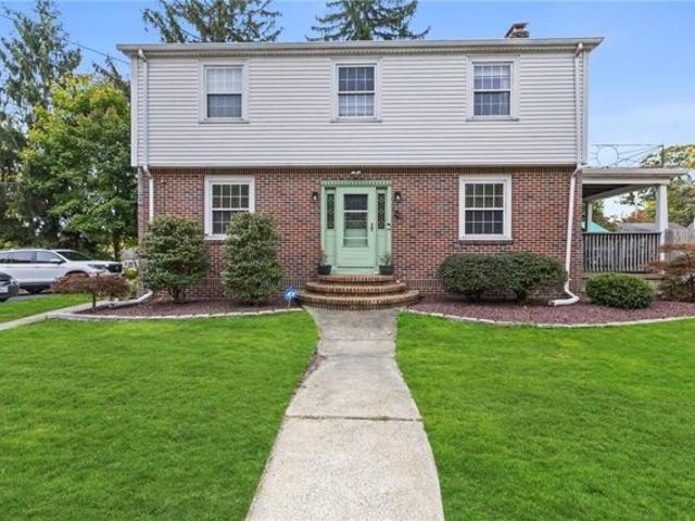 House for sale in Johnston, Rhode Island