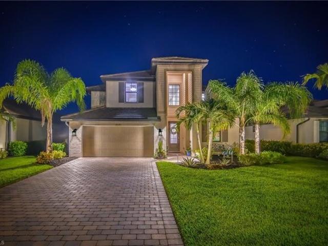 House for sale in Estero