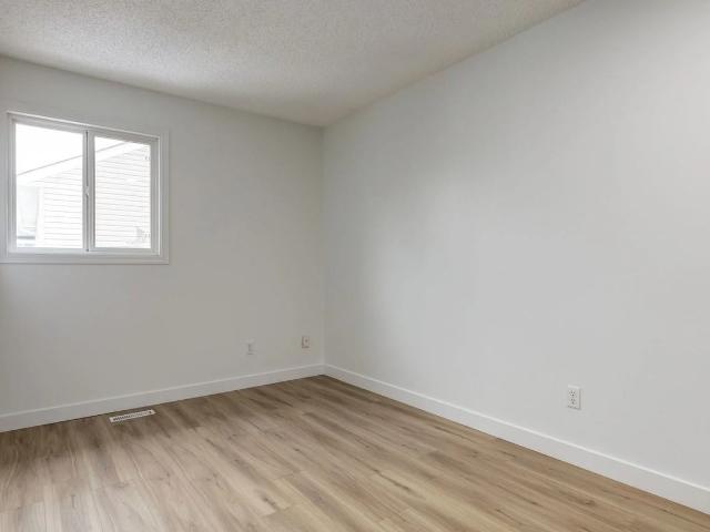 House for rent in Wedgewood, Alberta